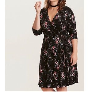 Torrid plus size Floral Wrap Dress Sleeves 0/XL